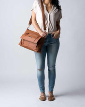 Load image into Gallery viewer, The Oxford -Saddle