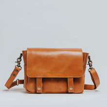 Load image into Gallery viewer, The Scout - Full Grain Leather Messenger