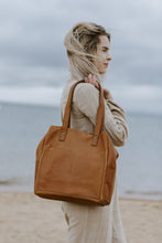 Load image into Gallery viewer, The Daniela - Full Grain Leather Simple Tote
