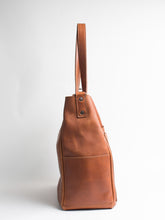 Load image into Gallery viewer, The Daniela - Full Grain Leather Simple Tote
