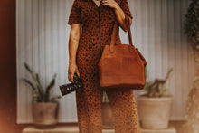 Load image into Gallery viewer, The Daniela - Full Grain Leather Simple Tote
